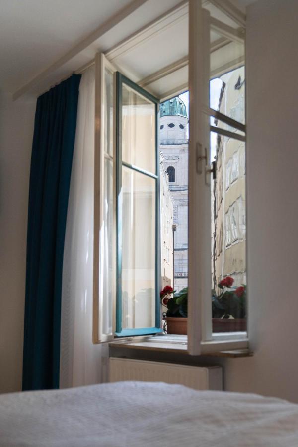 Altstadt-App. Domblick! Salzburg Exterior foto